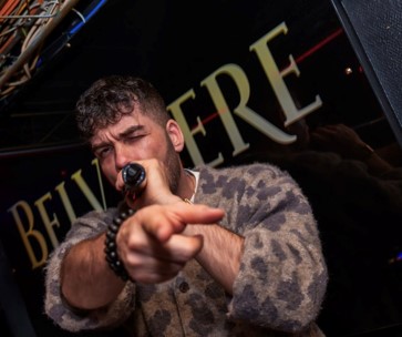 DJ